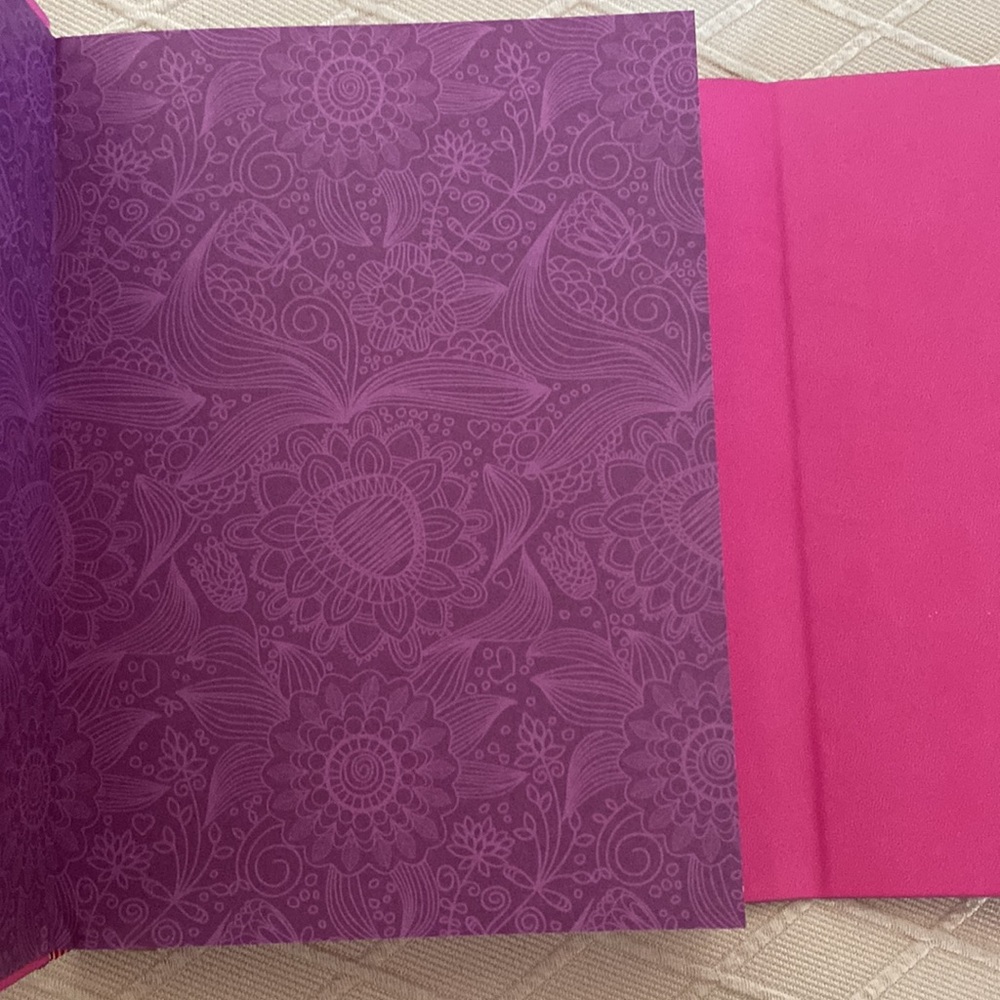 2 Sets Journals/Notebooks - Picture 2 of 4